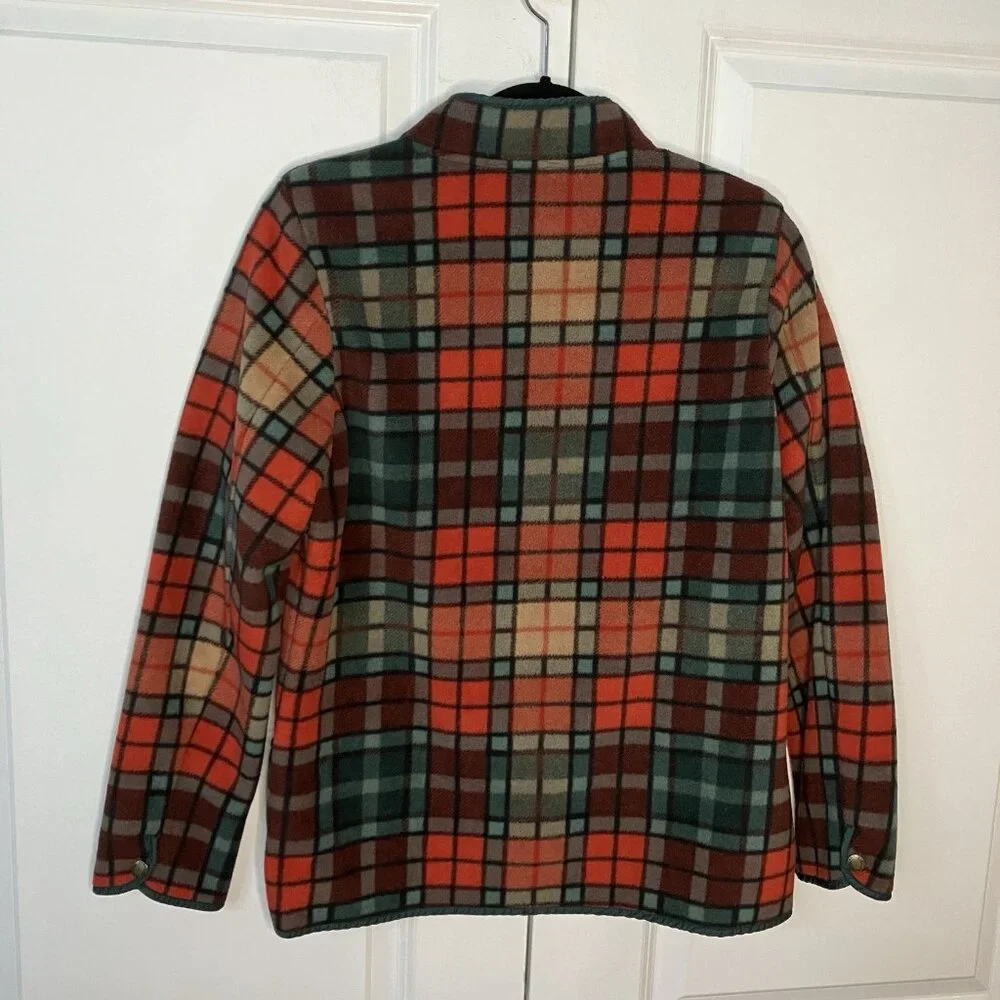 Northern Reflections Red & Green Plaid Snap-Front Cardigan - Picture 4 of 7
